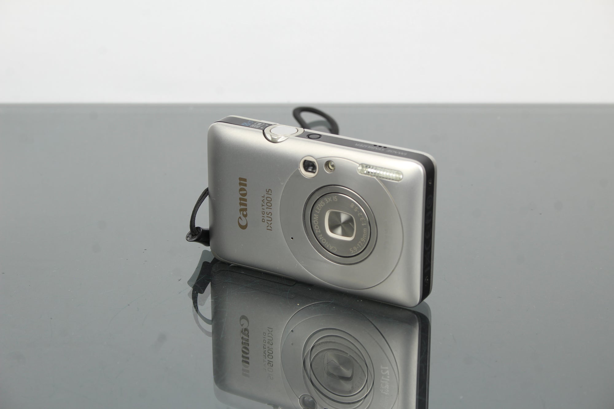 Canon IXUS 100 to