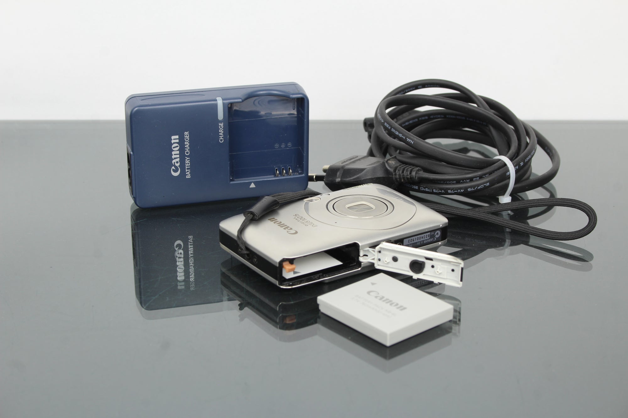Canon IXUS 100 to