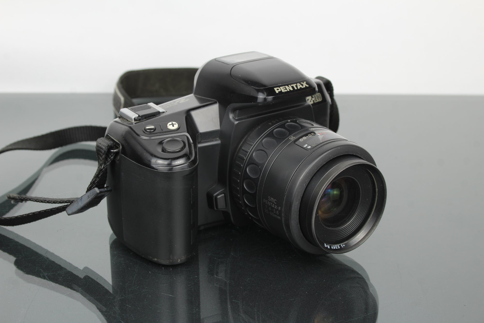 Pentax Z-10 + obiektyw 1:4-5.6 35-80mm