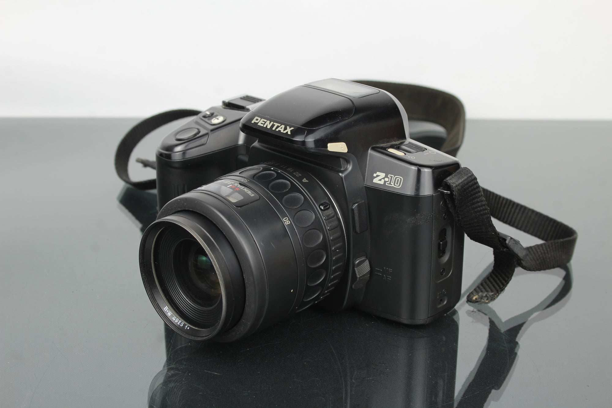 Pentax Z-10 + obiektyw 1:4-5.6 35-80mm