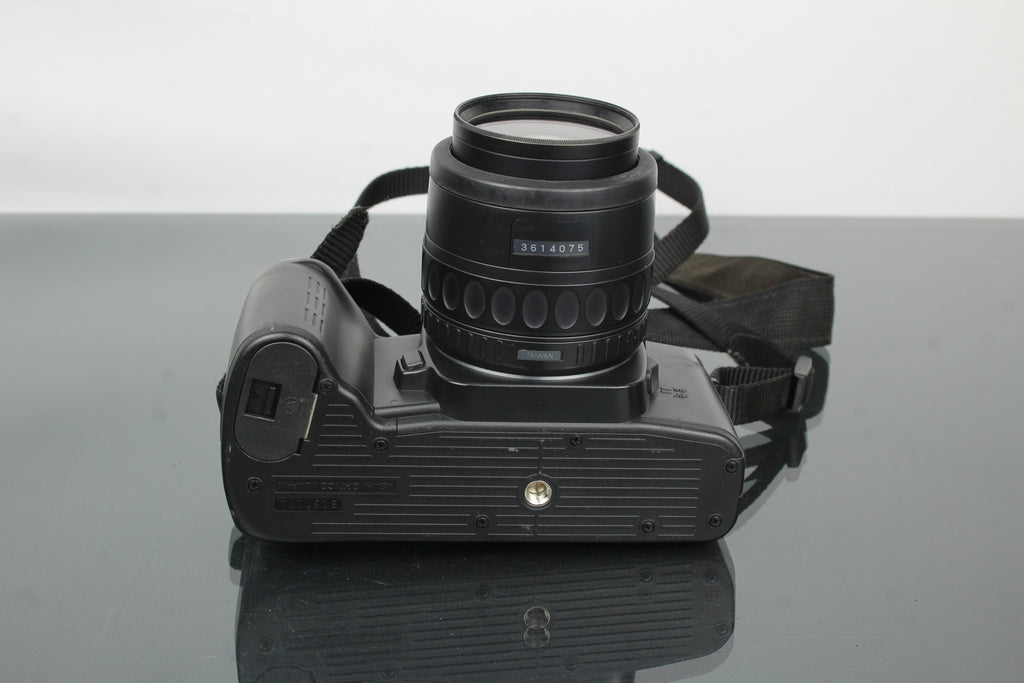 Pentax Z-10 + obiektyw 1:4-5.6 35-80mm