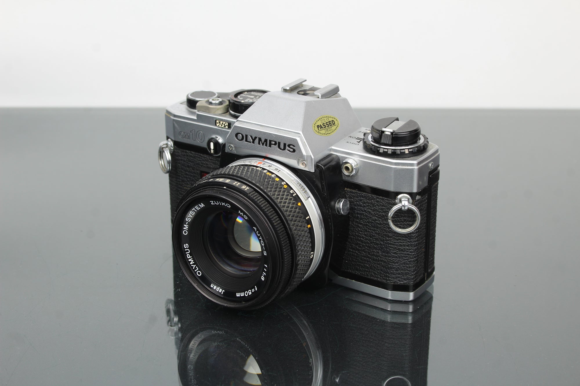 Olympus OM10 + obiektyw Olympus 1:1.8 50mm
