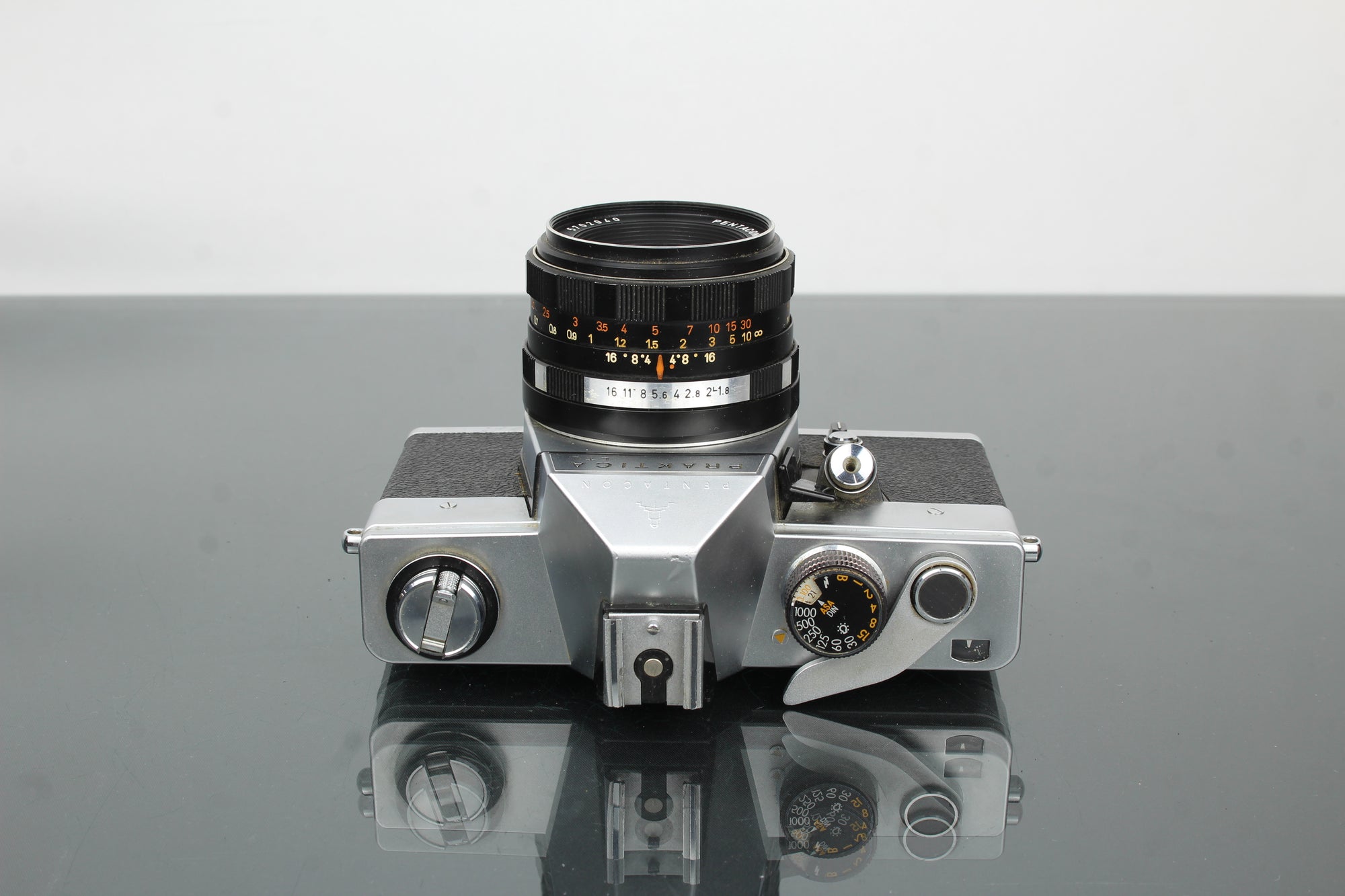 <tc>Praktica</tc> LTL + Obiektyw Pentacon 1.8/50