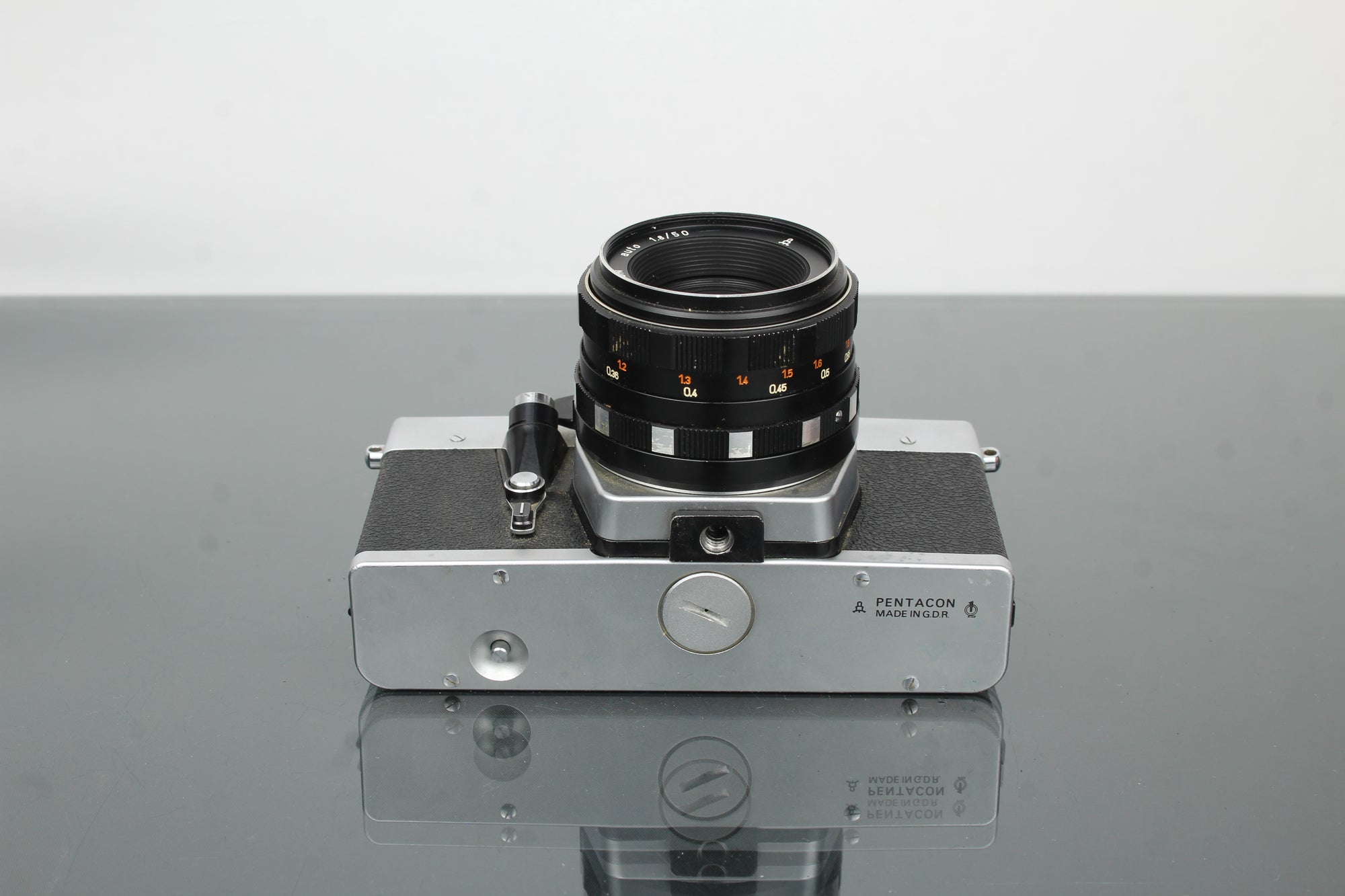 <tc>Praktica</tc> LTL + Obiektyw Pentacon 1.8/50