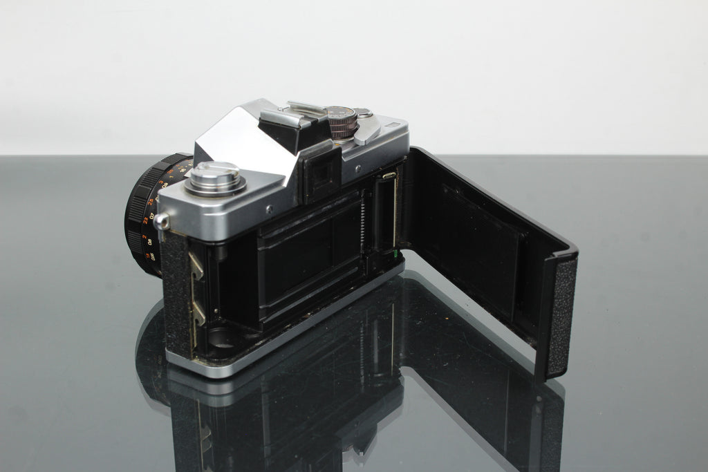 <tc>Praktica</tc> LTL + Obiektyw Pentacon 1.8/50