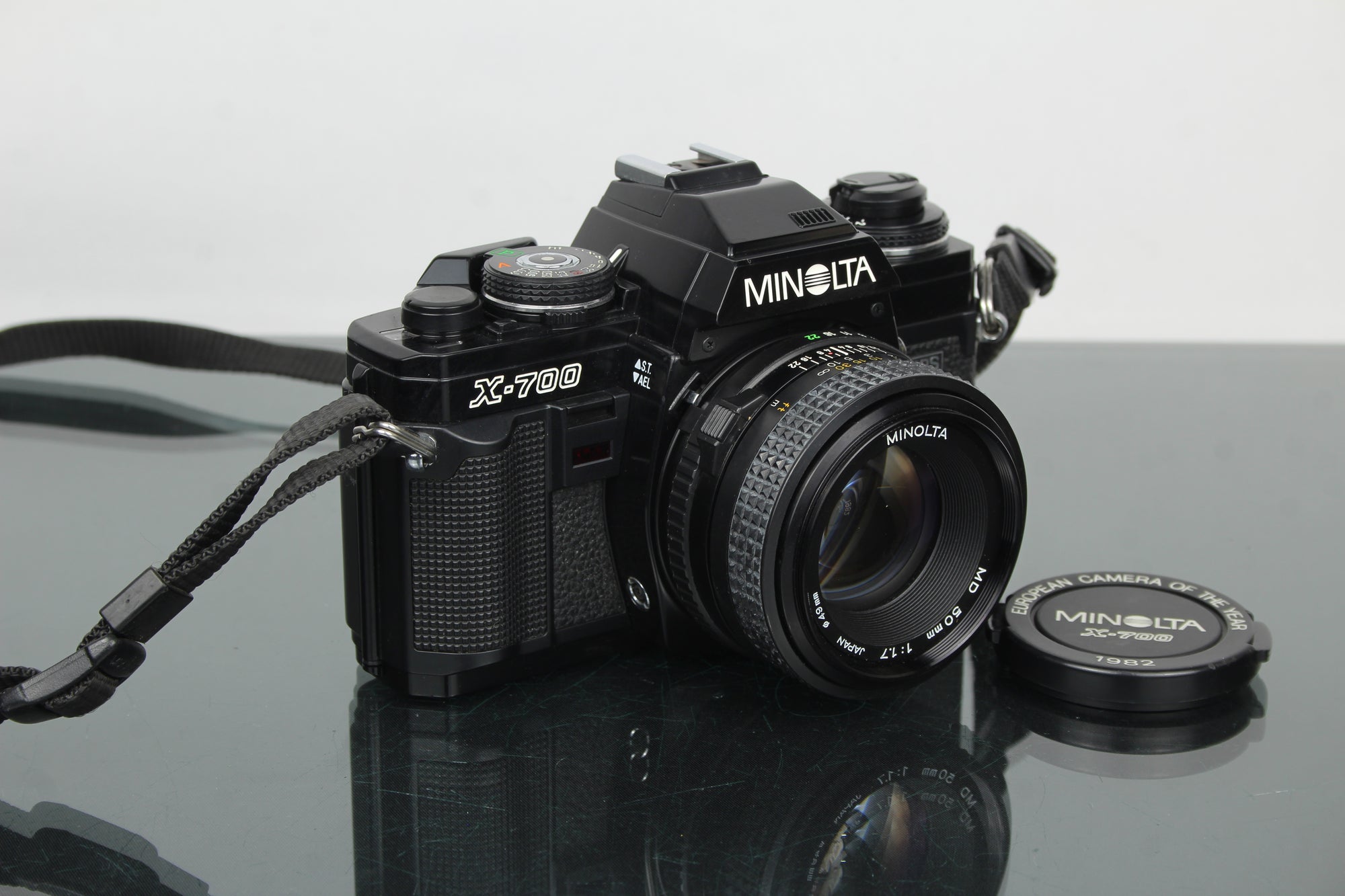 Minolta X-700 + obiektyw MD 50mm 1:1.7