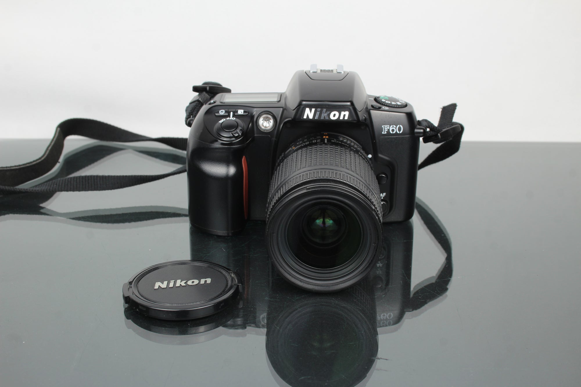 Nikon F60 + obiektyw AF Nikkor 28-80mm 1:3.5-5.6 D