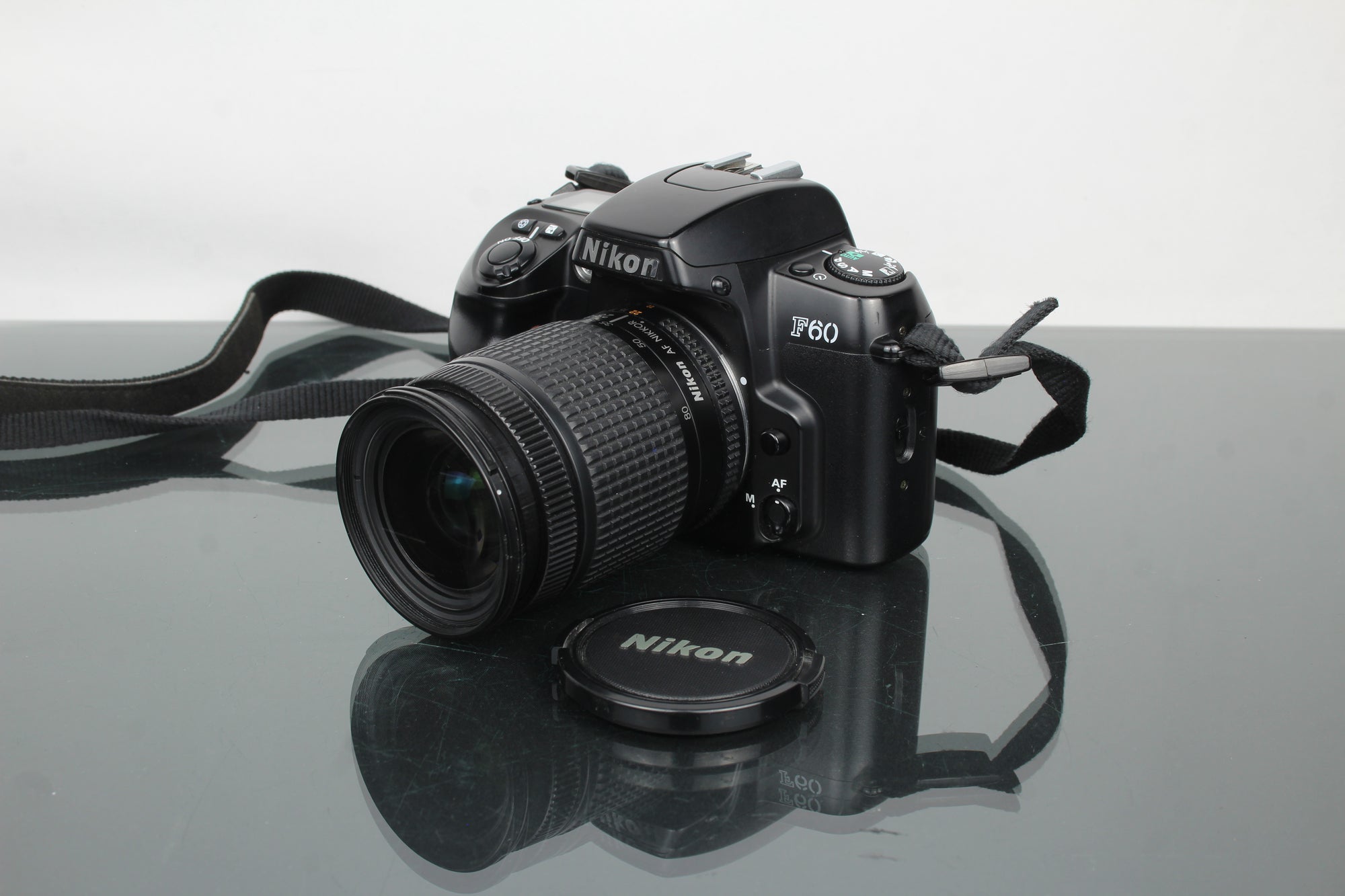 Nikon F60 + obiektyw AF Nikkor 28-80mm 1:3.5-5.6 D