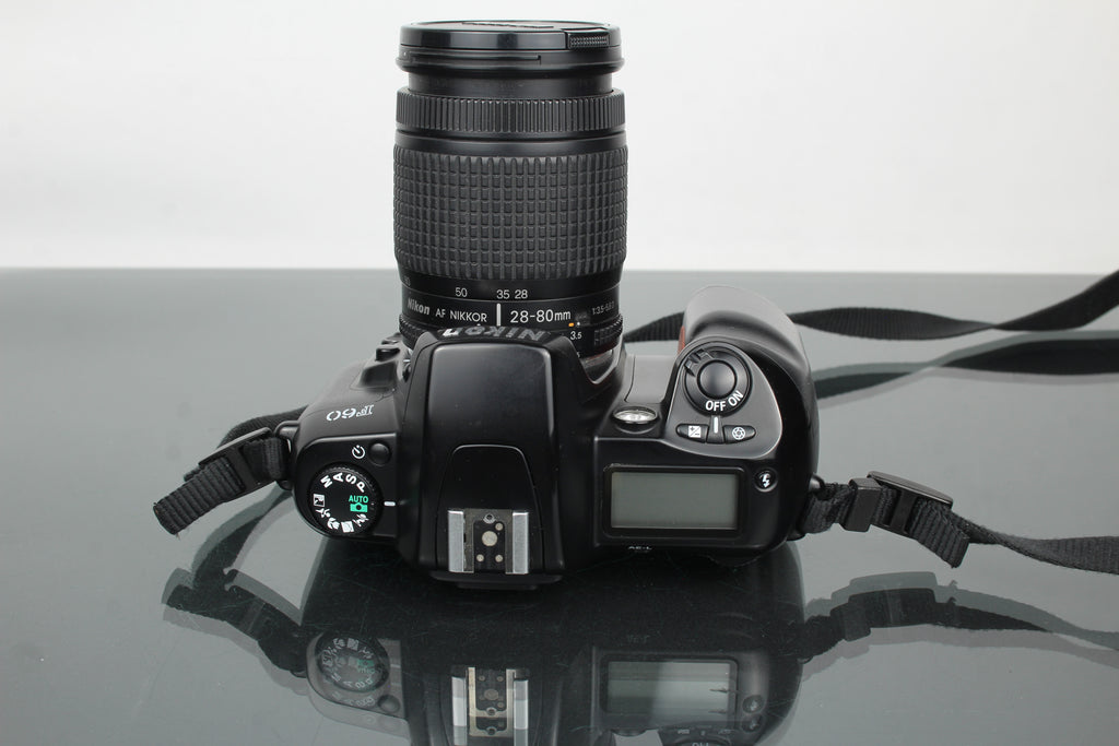 Nikon F60 + obiektyw AF Nikkor 28-80mm 1:3.5-5.6 D