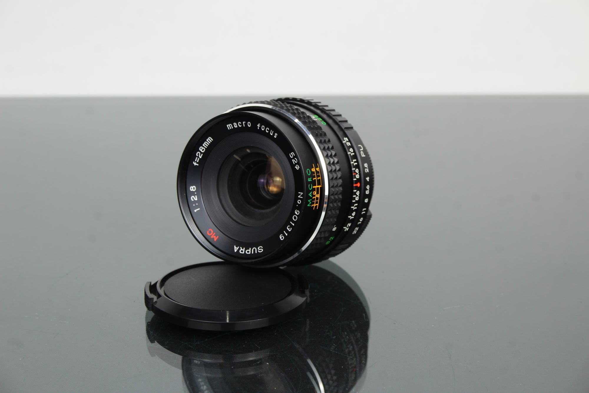 Supra MC 1:2.8 F=28mm Obiektyw Makro z Ręcznym Ostrzeniem (Nieznany Mocowanie)
