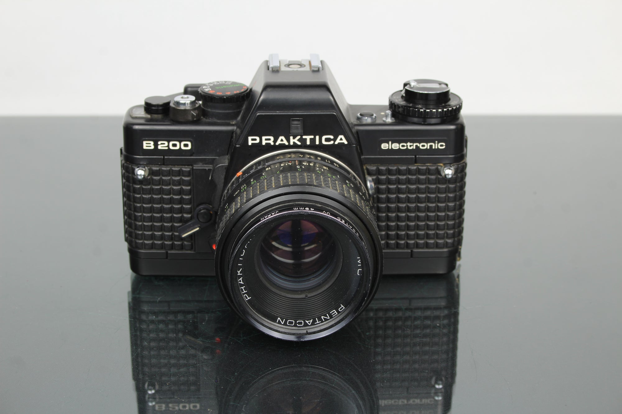 <tc>Praktica</tc> B200 elektroniczny +  <tc>Praktica</tc>obiektyw 50mm 1.8