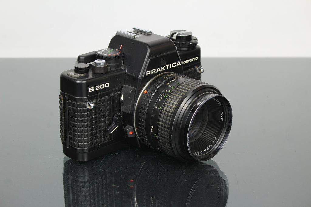 <tc>Praktica</tc> B200 elektroniczny +  <tc>Praktica</tc>obiektyw 50mm 1.8