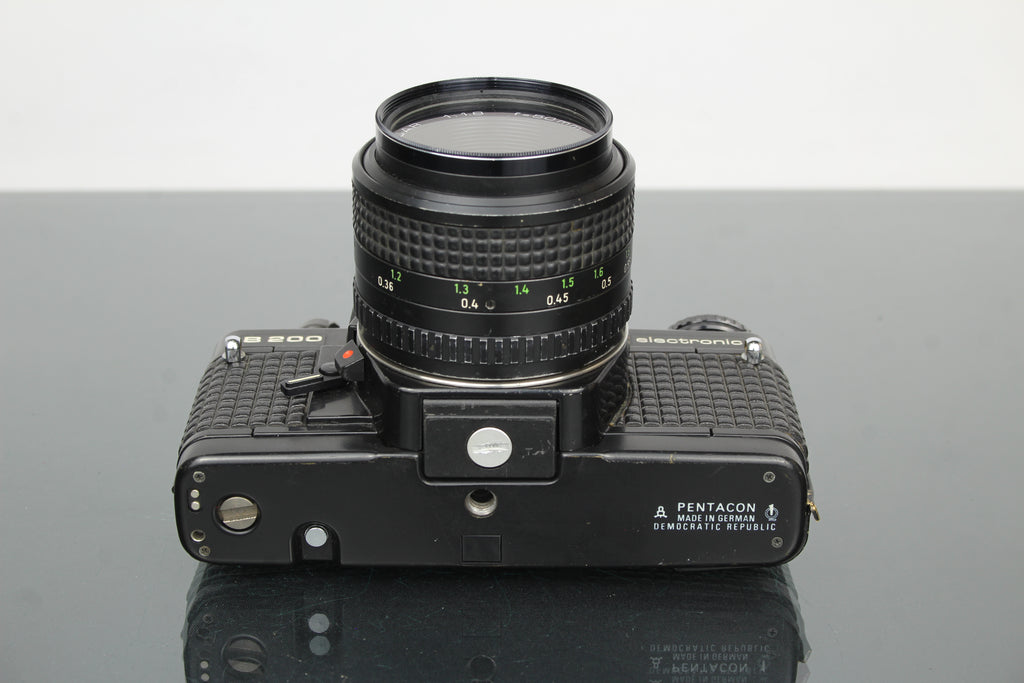 <tc>Praktica</tc> B200 elektroniczny +  <tc>Praktica</tc>obiektyw 50mm 1.8
