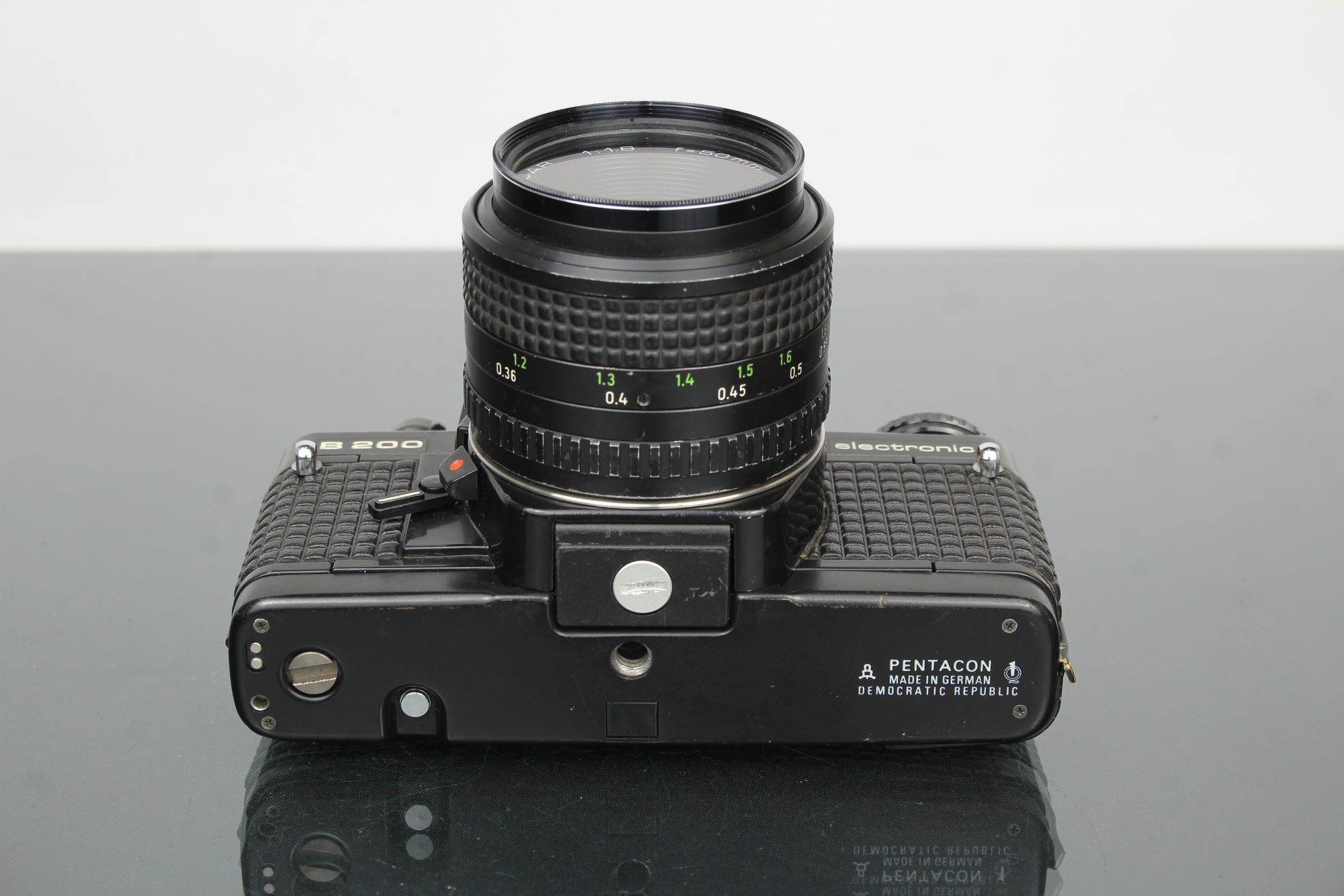 <tc>Praktica</tc> B200 elektroniczny +  <tc>Praktica</tc>obiektyw 50mm 1.8