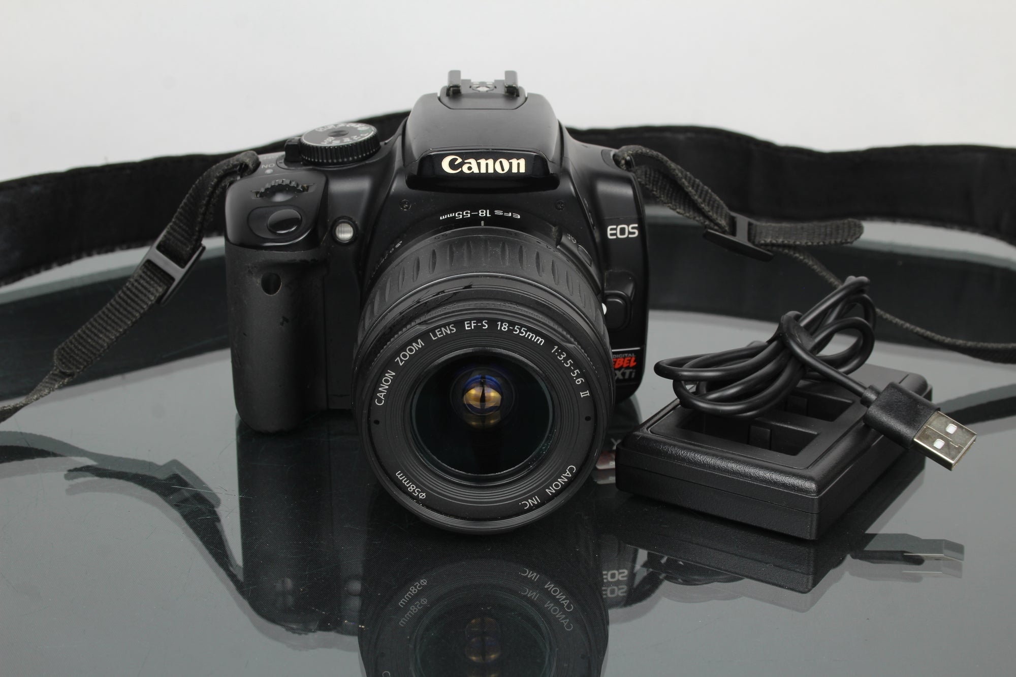 Canon EOS Rebel XTI + 18-55mm 1:3.5-5.6 Canon EF-S lens