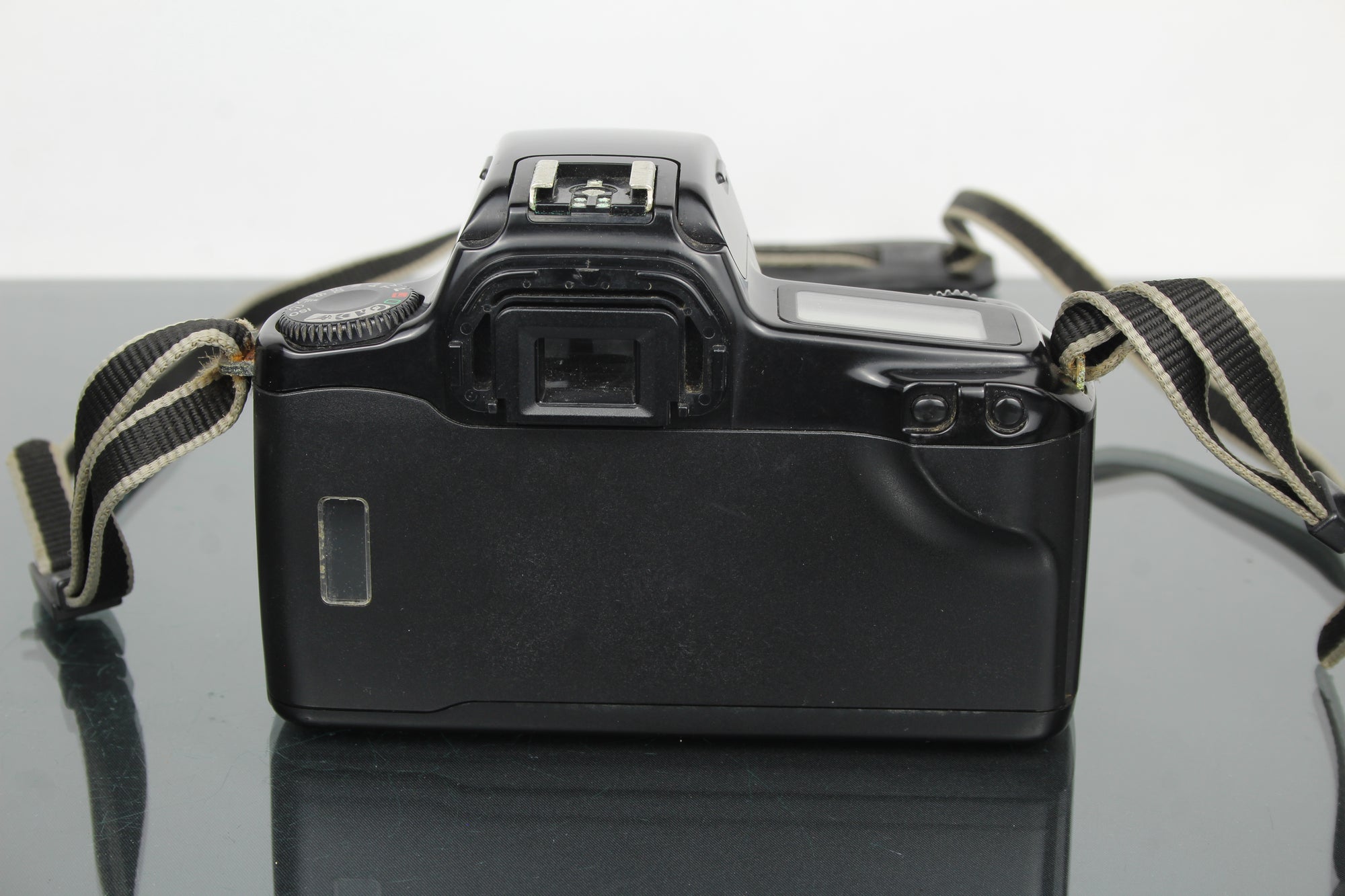 Canon EOS 1000f + obiektyw 35-80mm 1:4-5.6