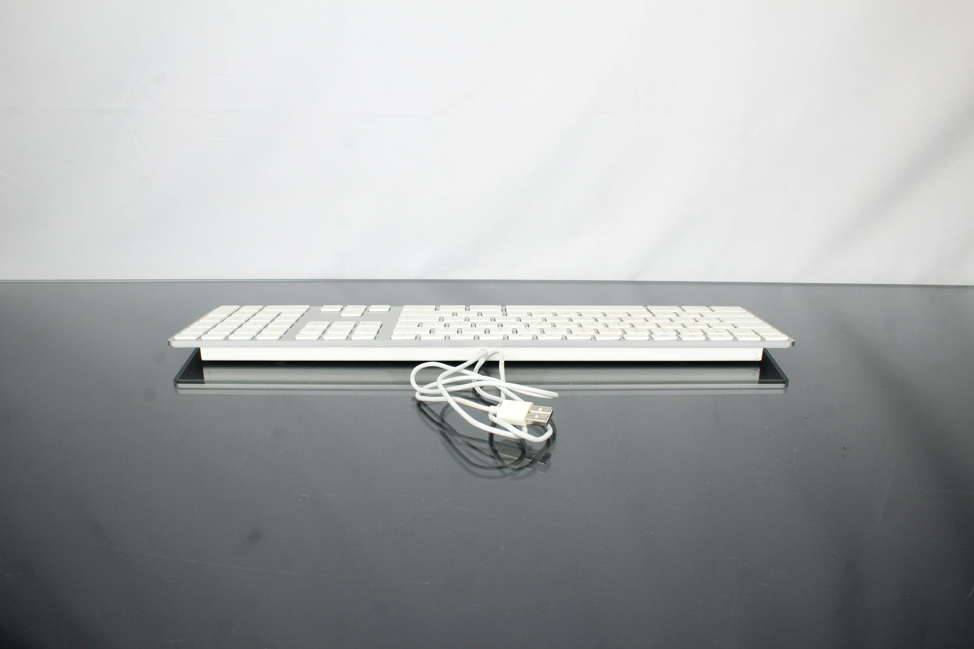 Apple A1243 - Dutch|Thrift