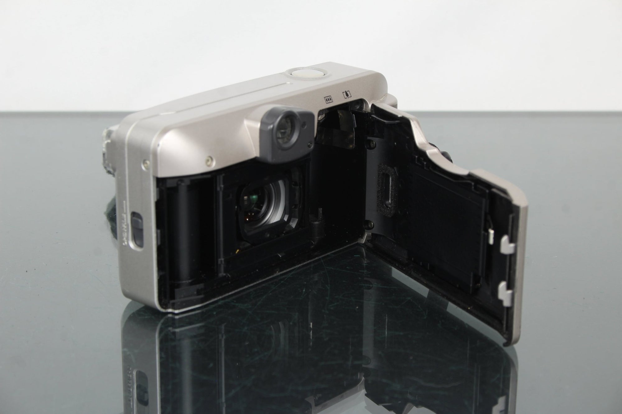Fujifilm ZoomDate 115s - Dutch|Thrift