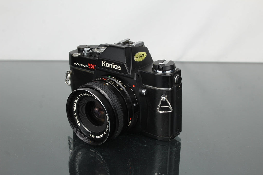 Konica Autoreflex TC + Konica Hexanon AR 28mm F3.5 - Dutch|Thrift