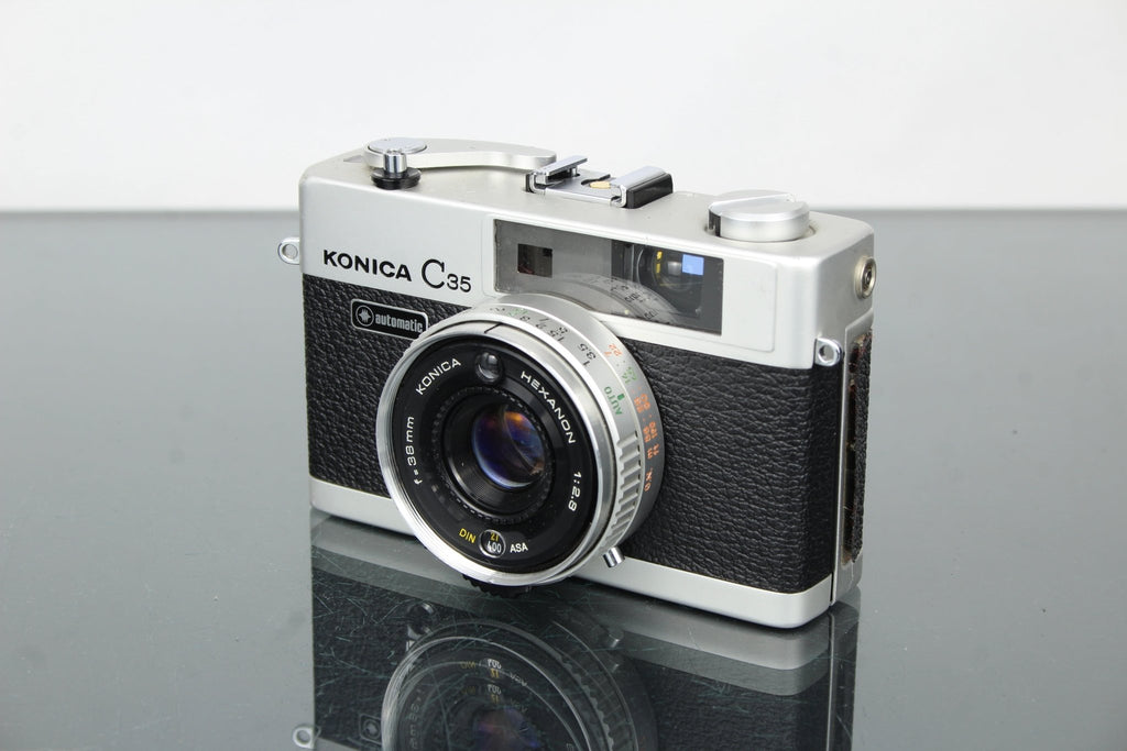 Konica C35 automatic - Dutch|Thrift