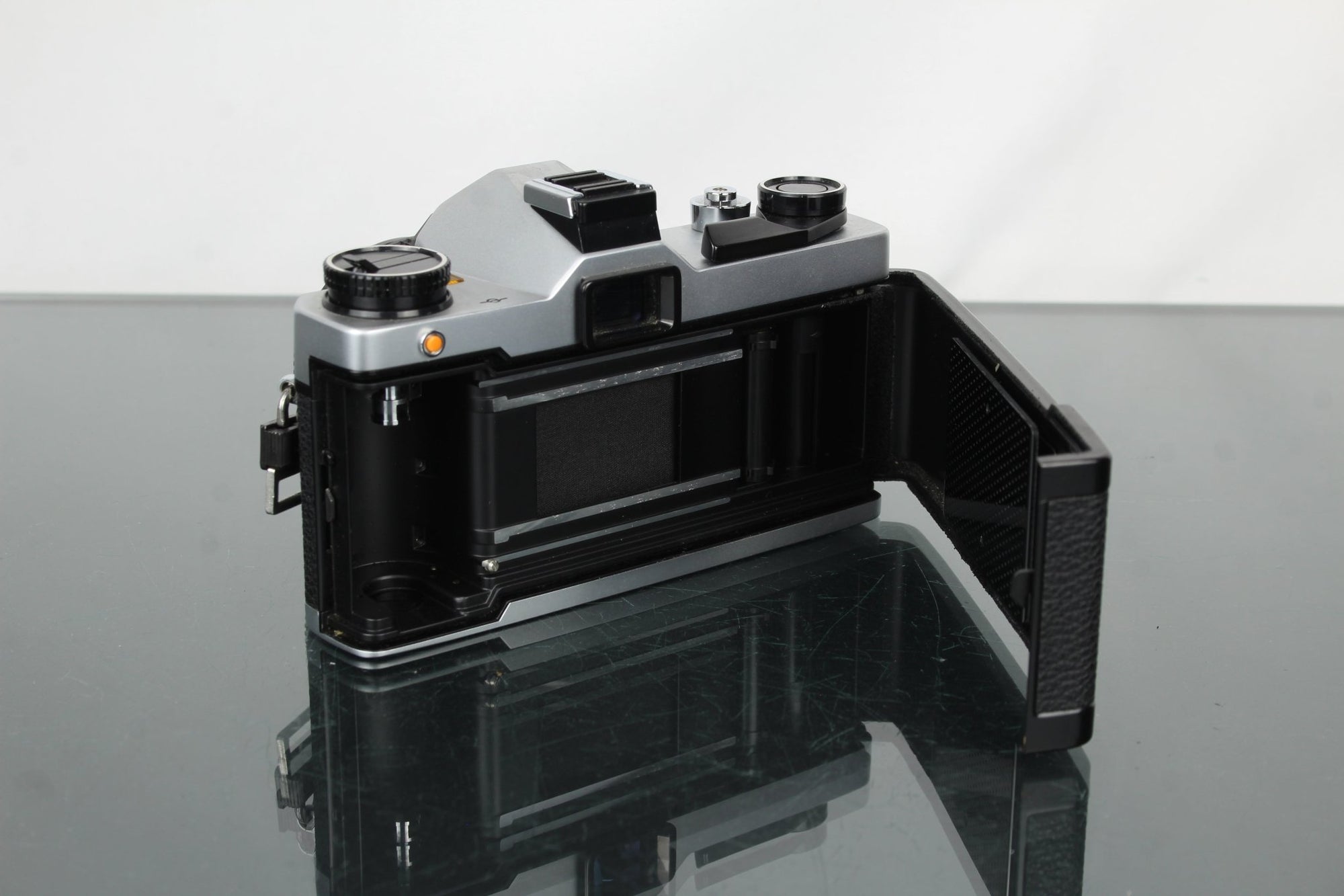 Mamiya NC1000s + 1:1.7 f=50mm lens - Dutch|Thrift