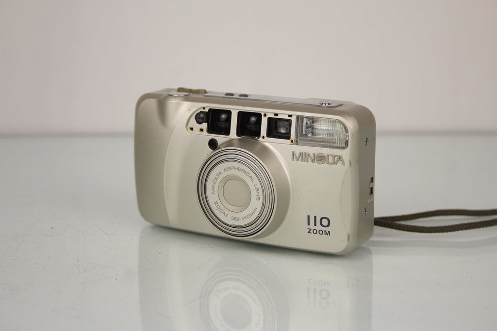 Minolta 110 Zoom - Dutch|Thrift