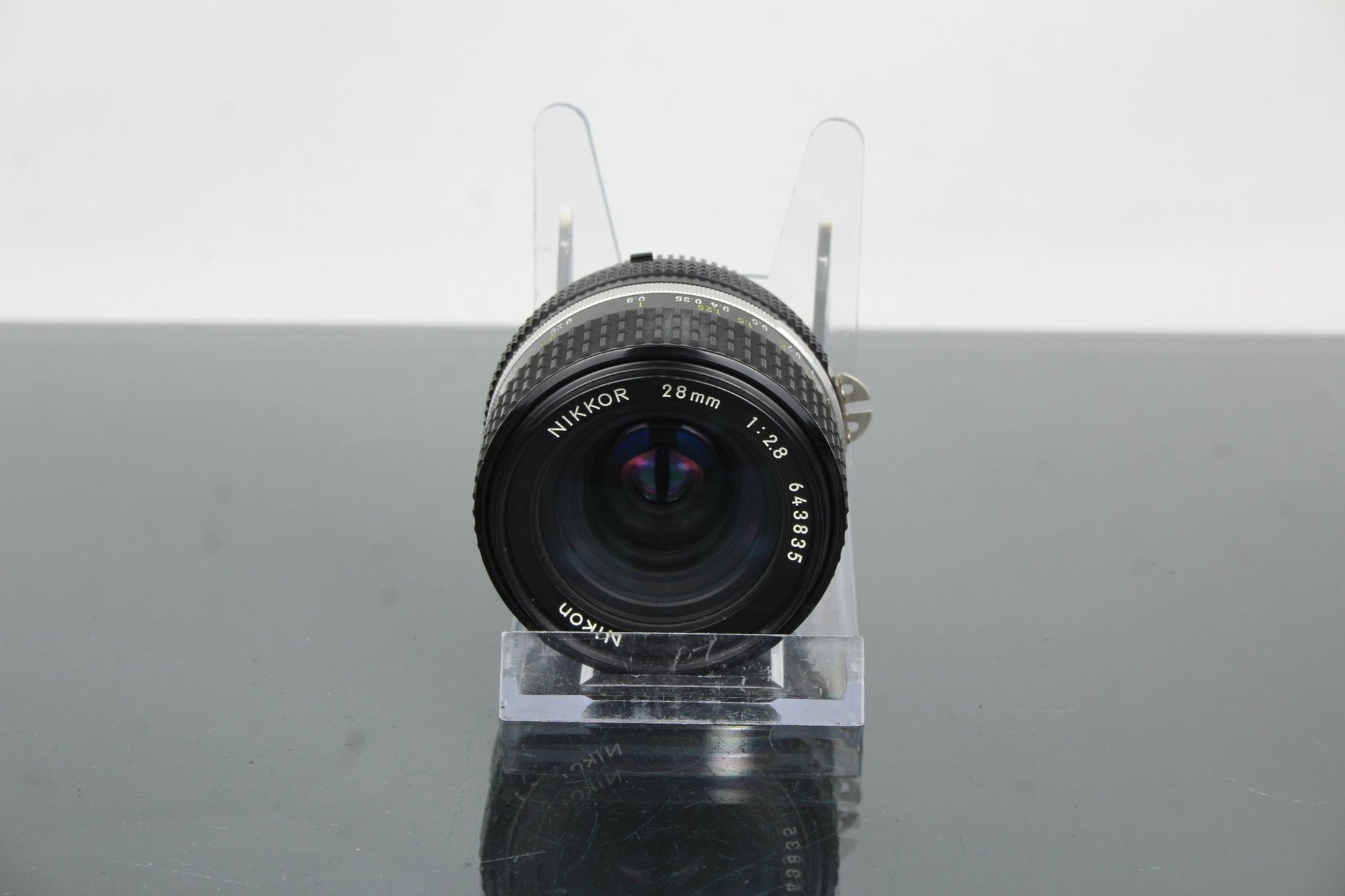 Nikkor 28mm 1:2.8 Nikon F mount - Dutch|Thrift
