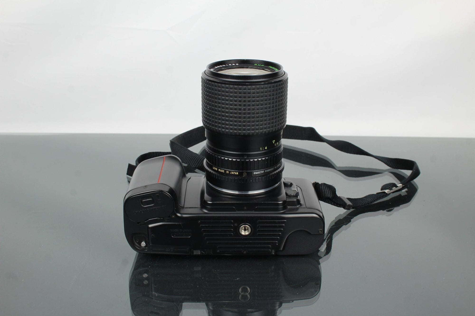 Nikon F - 601 AF + RMC Tokina 35 - 105mm 3.5 - 4.3 lens - Dutch|Thrift