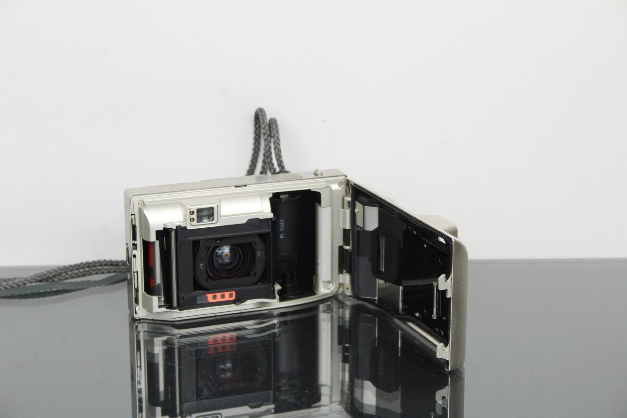 Olympus Mju - V All weather - Dutch|Thrift
