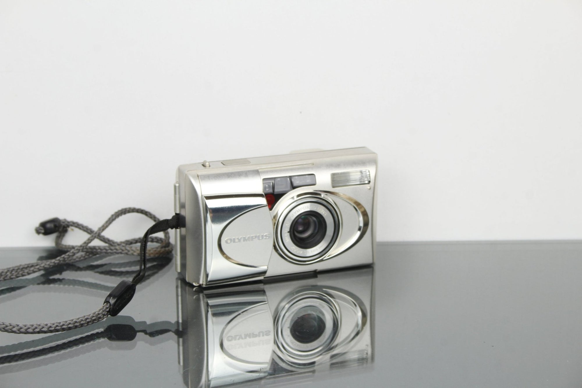 Olympus Mju - V All weather - Dutch|Thrift