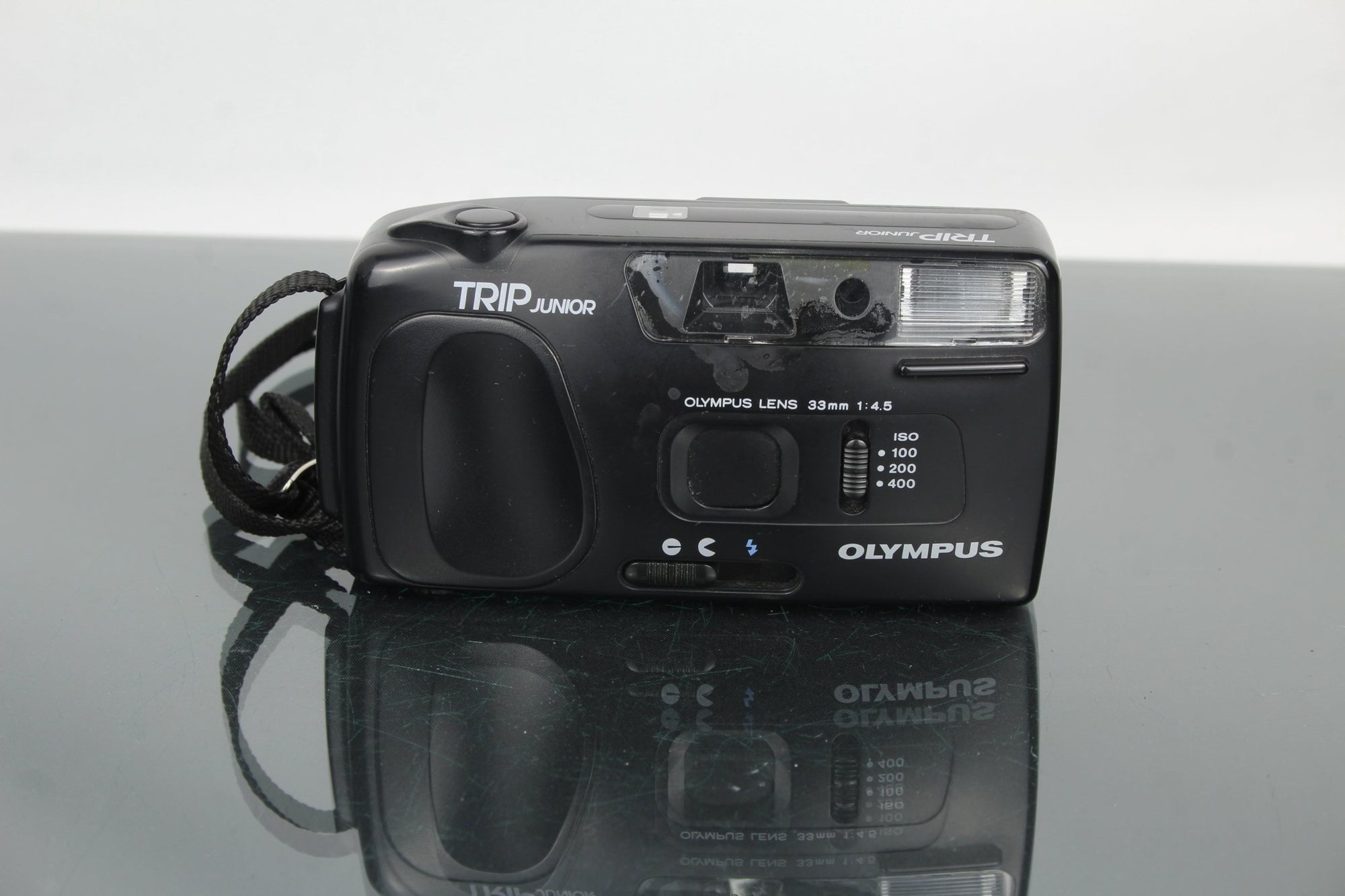 Olympus Trip Junior - Dutch|Thrift