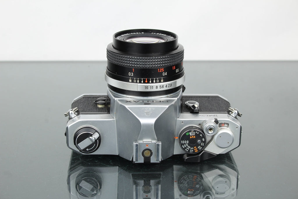 Pentax MX + Panagor 28mm 1:2.8 lens - Dutch|Thrift
