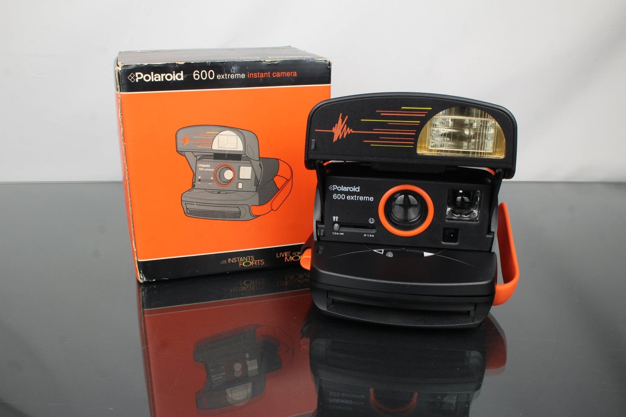 Polaroid 600 Extreme - Dutch|Thrift