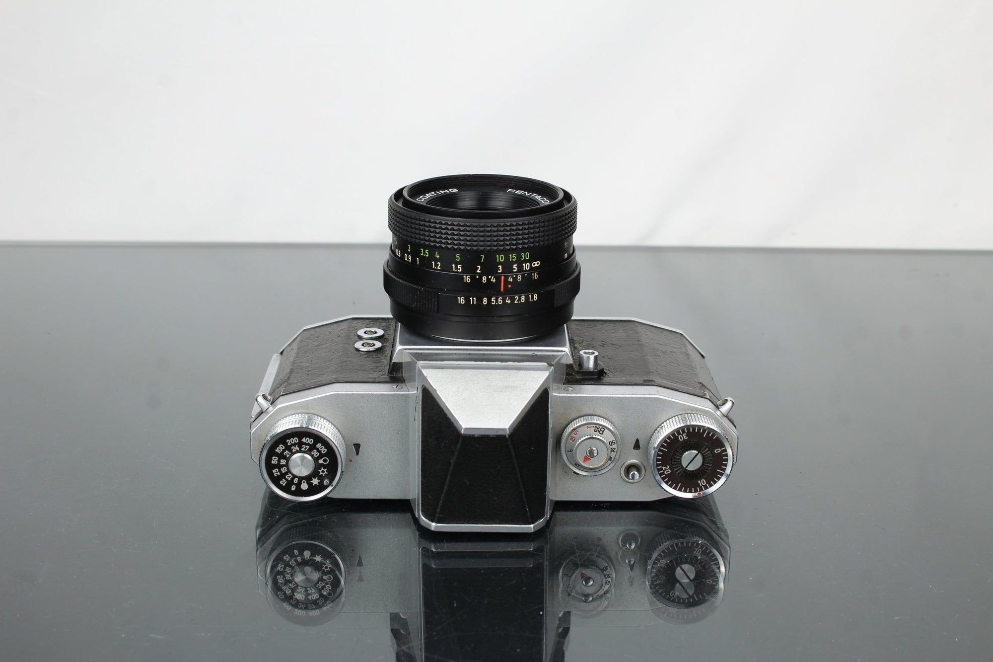 Praktica IV + Pentacon 1.8/50 - Dutch|Thrift