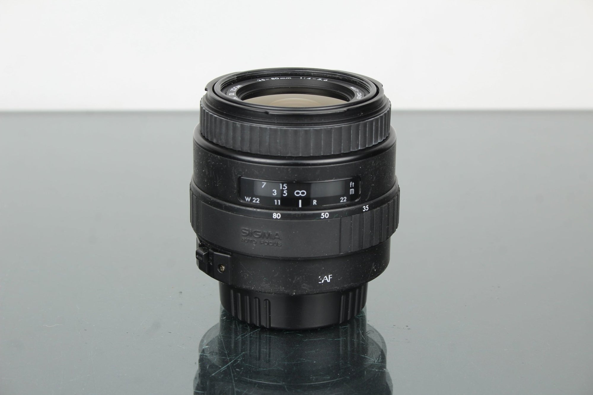 Sigma DL Zoom 35 - 80mm 1:4 - 5.6 - Sigma SA Mount - Dutch|Thrift