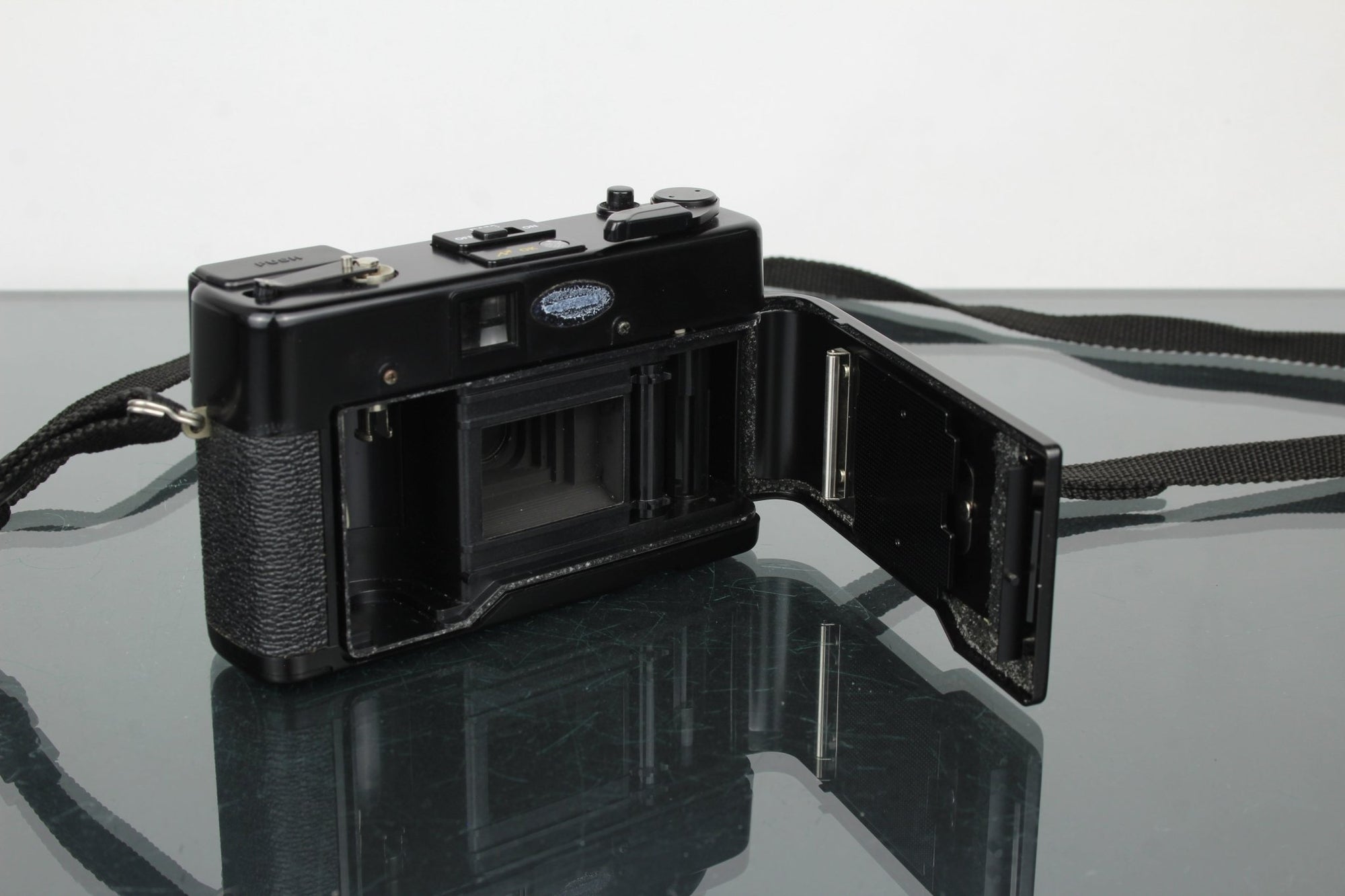 Yashica Diary - Dutch|Thrift