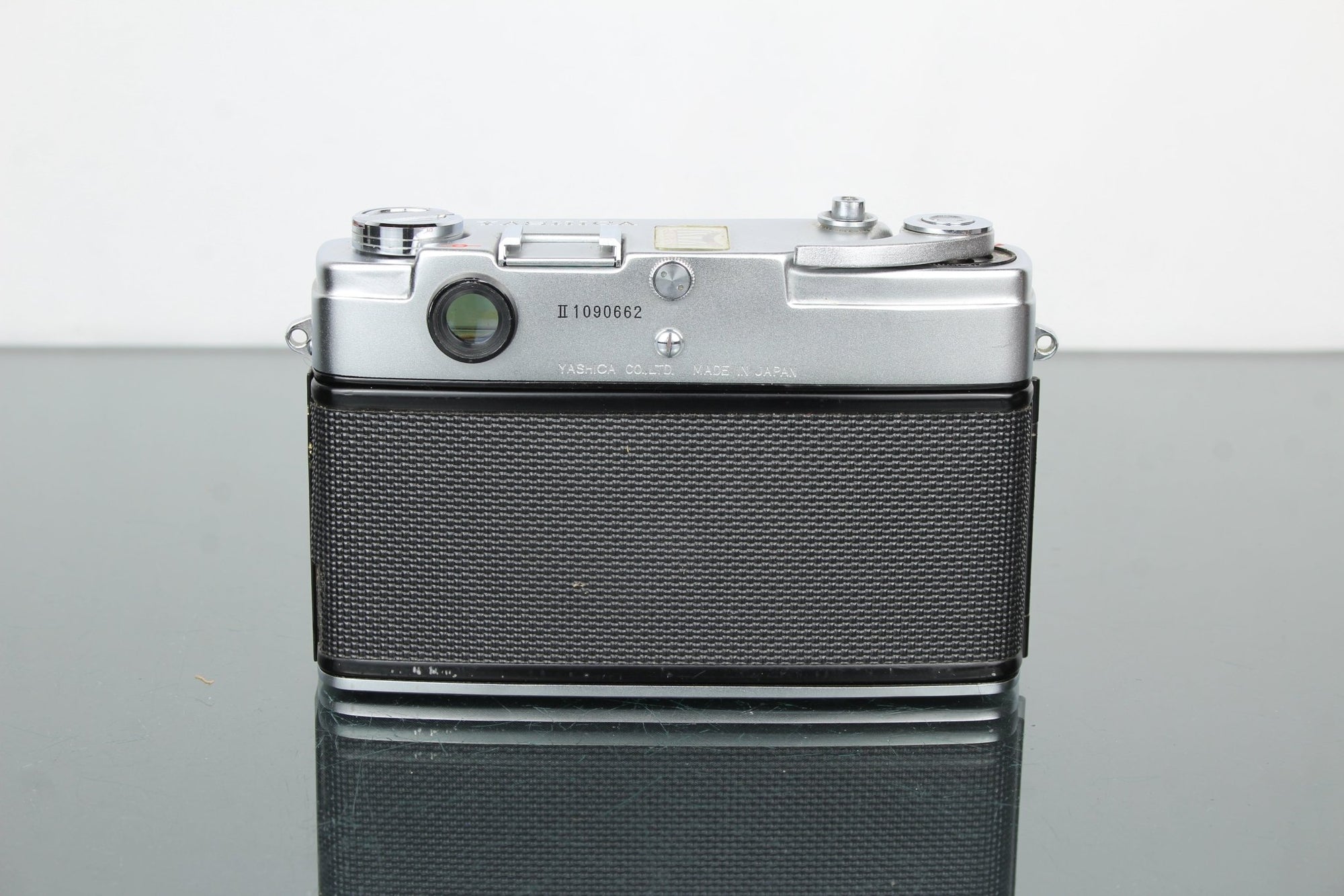 Yashica M - II + Yashinon 1:2.8 f=4.5cm - Dutch|Thrift
