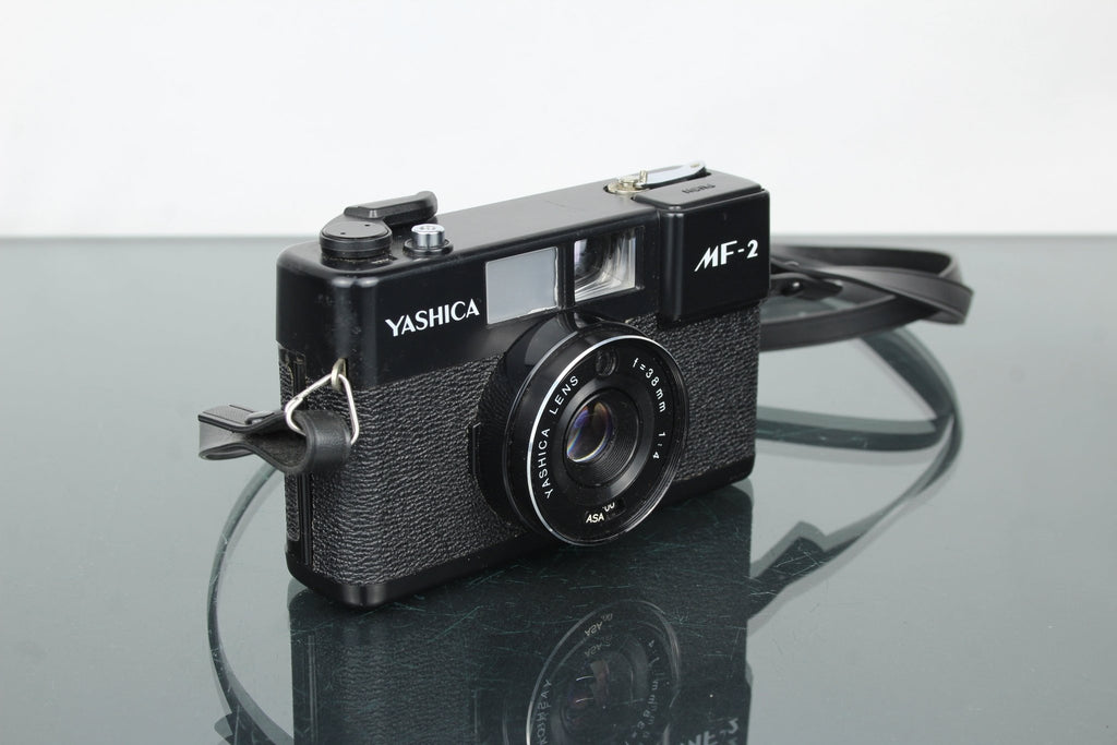 Yashica MF2 - Dutch|Thrift