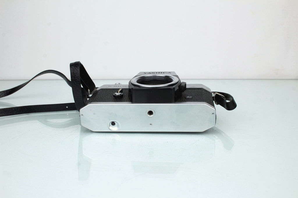 Yashica TL - Electro - Dutch|Thrift