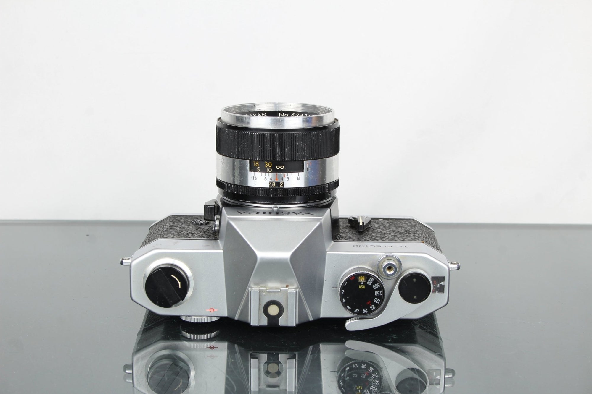 Yashica TL - ELECTRO + Yashica 50mm 1:2 - Dutch|Thrift