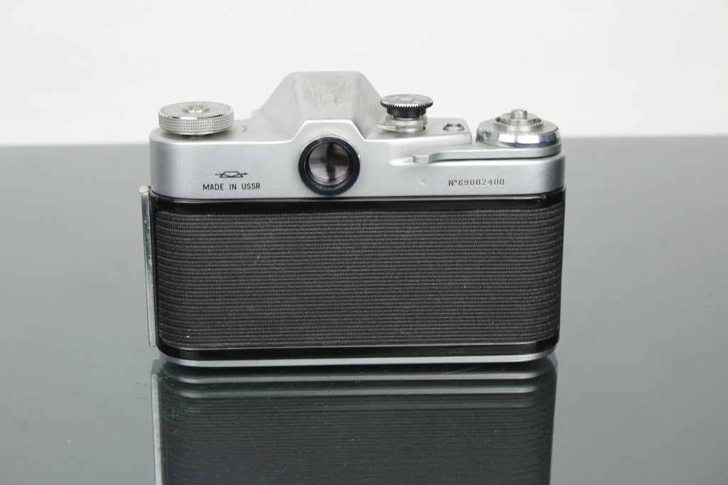 Zenit 3M + Industar - 50 50mm f/3.5 M42 lens - Dutch|Thrift